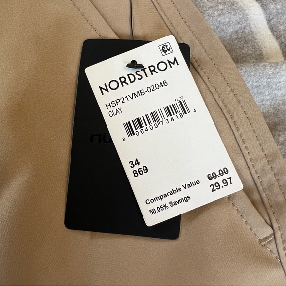 Hurley Men's Tan Shorts  ☆ NWT - Picture 2 of 3